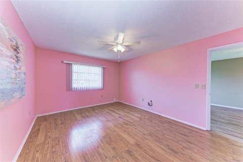 Купить кондоминиум в Сарасота, Флорида 6 комнат, 117.99м2, № 2238732 - фото 13
