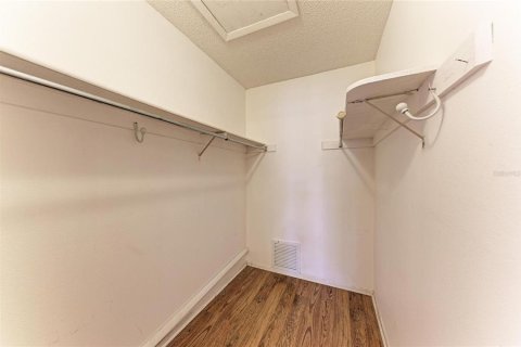 Купить кондоминиум в Сарасота, Флорида 6 комнат, 117.99м2, № 2238732 - фото 15