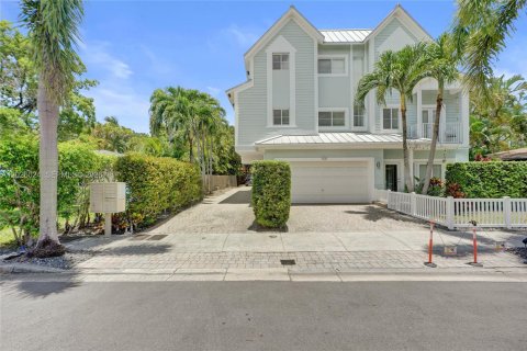 Adosado en Fort Lauderdale, Florida 3 dormitorios, 253.81 m2 № 2084751