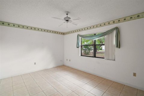 House in Leesburg, Florida 2 bedrooms, 140.93 sq.m. № 1675533 - photo 16