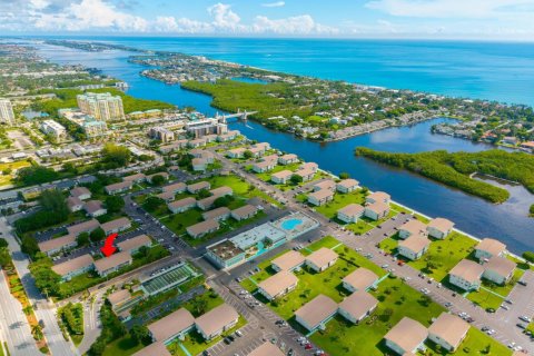 Condo in Boynton Beach, Florida, 1 bedroom № 2250534 - photo 22