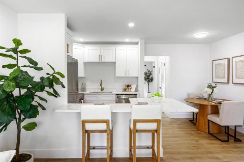 Condo in Boynton Beach, Florida, 1 bedroom № 2250534 - photo 6