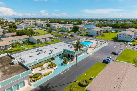 Condo in Boynton Beach, Florida, 1 bedroom № 2250534 - photo 19