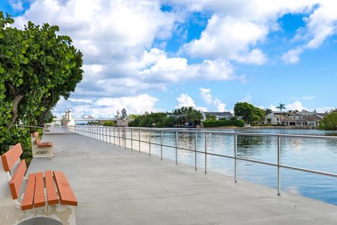 Condo in Boynton Beach, Florida, 1 bedroom № 2250534 - photo 25