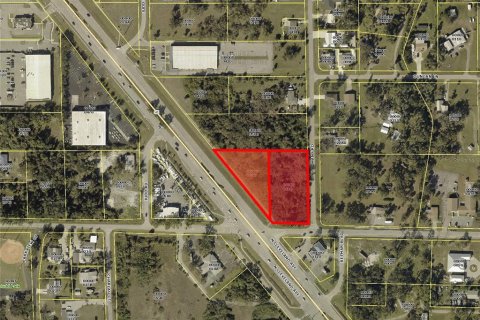 Land in North Fort Myers, Florida № 1908438 - photo 3