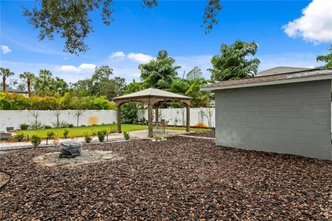 House in Tampa, Florida 3 bedrooms, 137.03 sq.m. № 1826625 - photo 24