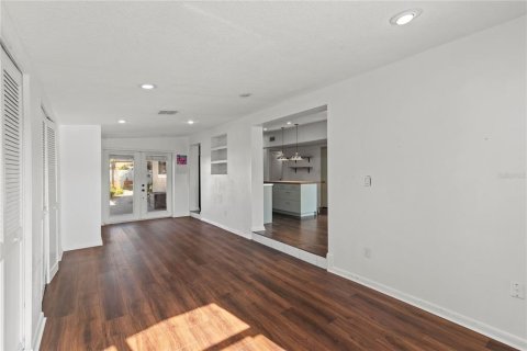 Casa en alquiler en Tampa, Florida, 3 dormitorios, 137.03 m2 № 1826625 - foto 16
