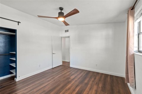 Casa en alquiler en Tampa, Florida, 3 dormitorios, 137.03 m2 № 1826625 - foto 12