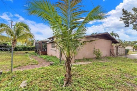 Купить виллу или дом в Майами, Флорида 4 спальни, 198.81м2, № 2026607 - фото 13