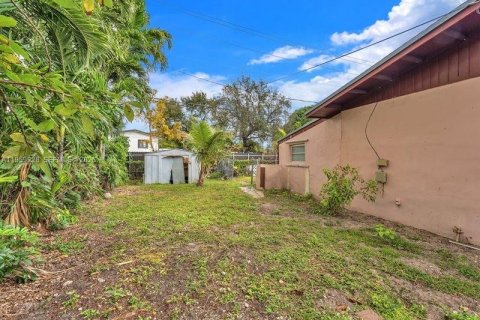 Купить виллу или дом в Майами, Флорида 4 спальни, 198.81м2, № 2026607 - фото 15