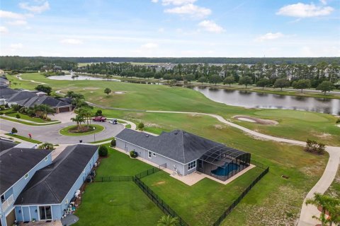 House in New Smyrna Beach, Florida 3 bedrooms, 188.96 sq.m. № 1762069 - photo 8