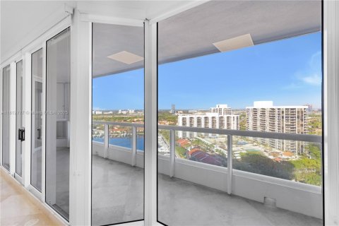 Copropriété à vendre à Aventura, Floride: 2 chambres, 139.82 m2 № 1960791 - photo 10