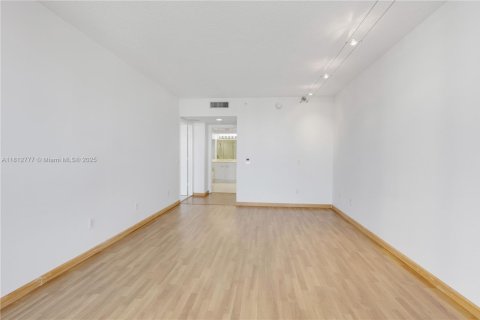 Copropriété à vendre à Aventura, Floride: 2 chambres, 139.82 m2 № 1960791 - photo 23