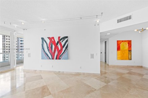 Copropriété à vendre à Aventura, Floride: 2 chambres, 139.82 m2 № 1960791 - photo 2