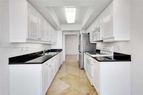 Copropriété à vendre à Aventura, Floride: 2 chambres, 139.82 m2 № 1960791 - photo 16