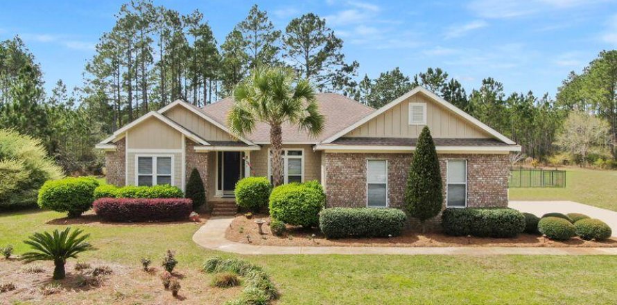 House in Freeport, Florida 3 bedrooms, 189.8 sq.m. № 558887