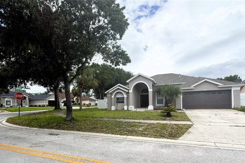 Casa en Clermont, Florida 4 dormitorios, 191.19 m2 № 2371006