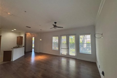 Adosado en alquiler en Tampa, Florida, 3 dormitorios, 162.49 m2 № 2097244 - foto 3