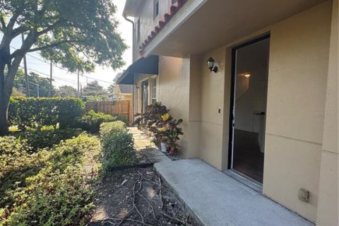 Adosado en alquiler en Tampa, Florida, 3 dormitorios, 162.49 m2 № 2097244 - foto 2