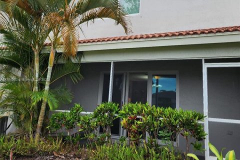 House in Riviera Beach, Florida 3 bedrooms, 145.95 sq.m. № 1746162 - photo 17