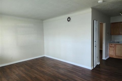 Apartment in Saint Petersburg, Florida 1 bedroom, 51.1 sq.m. № 2211766 - photo 2