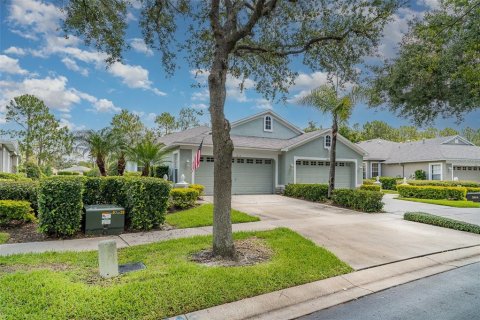 House in Fish Hawk, Florida 3 bedrooms, 159.79 sq.m. № 1807969 - photo 3