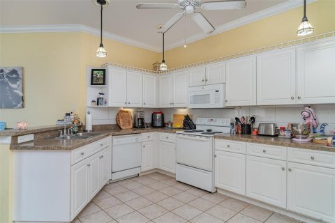 House in Fish Hawk, Florida 3 bedrooms, 159.79 sq.m. № 1807969 - photo 14