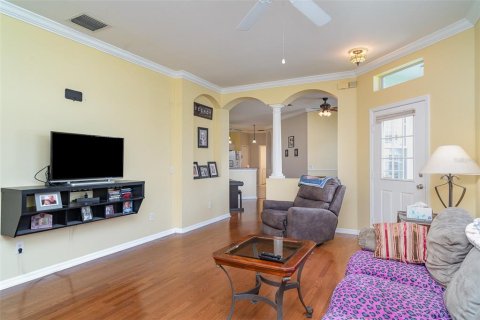 House in Fish Hawk, Florida 3 bedrooms, 159.79 sq.m. № 1807969 - photo 9