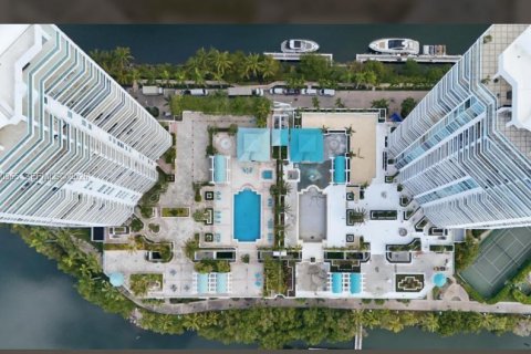 Condo in Sunny Isles Beach, Florida, 3 bedrooms  № 2087300 - photo 2