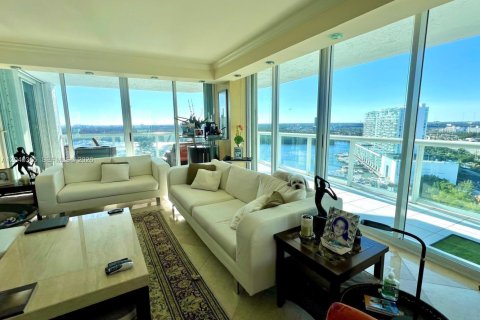 Condo in Sunny Isles Beach, Florida, 3 bedrooms  № 2087300 - photo 10