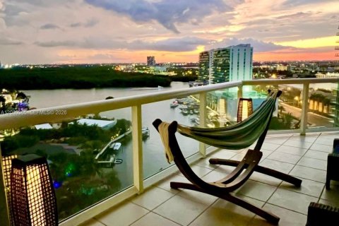 Condo in Sunny Isles Beach, Florida, 3 bedrooms № 2087300