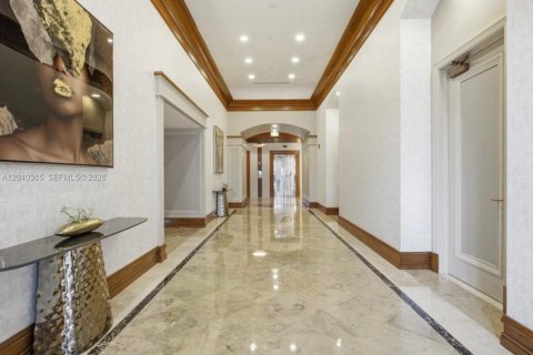 Condo in Sunny Isles Beach, Florida, 3 bedrooms  № 2087300 - photo 30