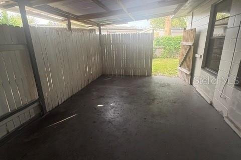 House in Tampa, Florida 3 bedrooms, 136.01 sq.m. № 2391351 - photo 17