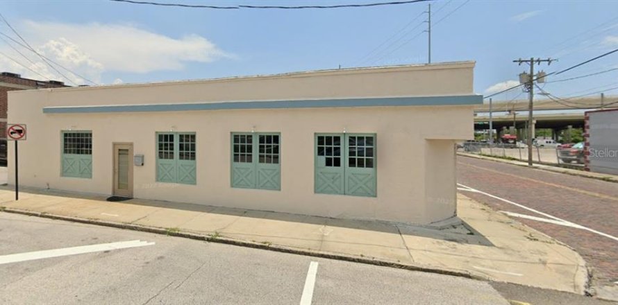 Immobilier commercial à Tampa, Floride 387.4 m2 № 589589