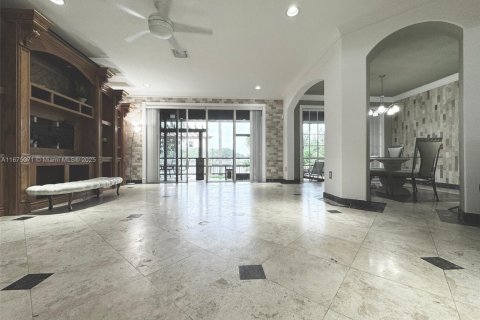 House in Hallandale Beach, Florida 3 bedrooms, 180.32 sq.m. № 2018435 - photo 30