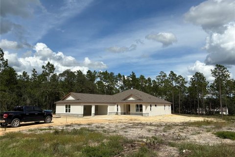 House in Dunnellon, Florida 3 bedrooms, 218.78 sq.m. № 2316619 - photo 2