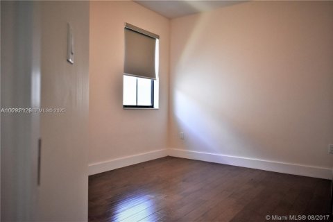 Villa ou maison à louer à Doral, Floride: 4 chambres, 267.37 m2 № 1977356 - photo 29