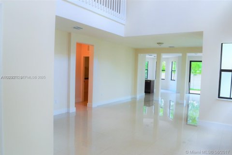 Villa ou maison à louer à Doral, Floride: 4 chambres, 267.37 m2 № 1977356 - photo 16