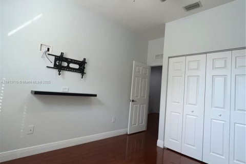 Touwnhouse à louer à Miramar, Floride: 3 chambres, 139.82 m2 № 1968930 - photo 18