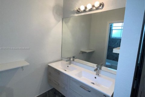 Touwnhouse à louer à Miramar, Floride: 3 chambres, 139.82 m2 № 1968930 - photo 23