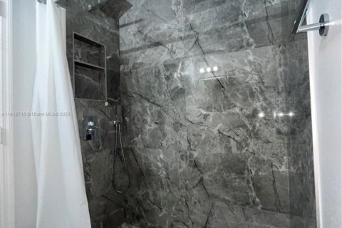 Touwnhouse à louer à Miramar, Floride: 3 chambres, 139.82 m2 № 1968930 - photo 16