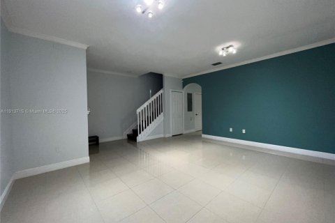 Touwnhouse à louer à Miramar, Floride: 3 chambres, 139.82 m2 № 1968930 - photo 5