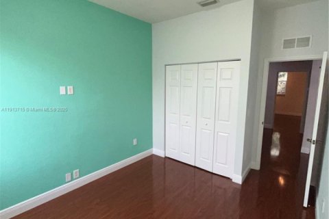 Touwnhouse à louer à Miramar, Floride: 3 chambres, 139.82 m2 № 1968930 - photo 19