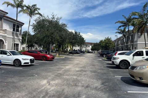 Touwnhouse à louer à Miramar, Floride: 3 chambres, 139.82 m2 № 1968930 - photo 3