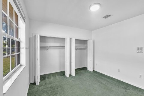 House in Miami, Florida 4 bedrooms, 278.71 sq.m. № 1306142 - photo 28