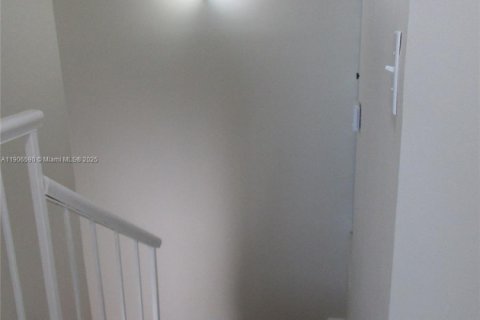 Купить кондоминиум в Майами, Флорида 2 спальни, 92.9м2, № 2047714 - фото 14