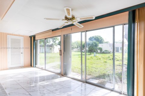 Condo in Miami, Florida, 2 bedrooms  № 1787011 - photo 4