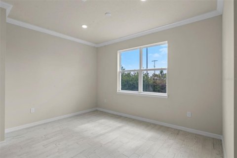 House in Orlando, Florida 5 bedrooms, 216.46 sq.m. № 1736394 - photo 9