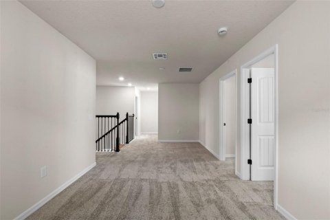 House in Orlando, Florida 5 bedrooms, 216.46 sq.m. № 1736394 - photo 15
