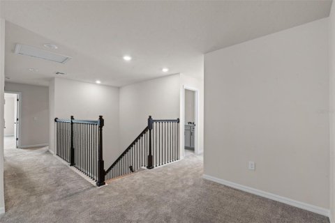 House in Orlando, Florida 5 bedrooms, 216.46 sq.m. № 1736394 - photo 16